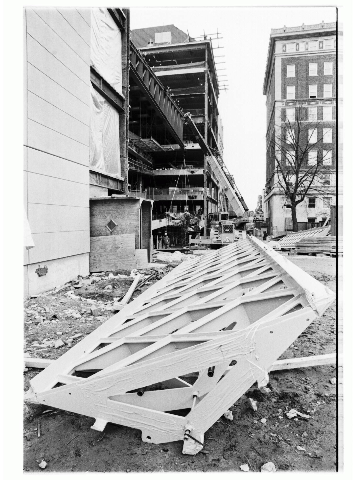 "At Columbia, it was the system of ramps and the point-fixing of the very light glass structure. We wanted to bring the maximum amount of light into the building itself. But again, movement is what defines space." -Bernard Tschumi on Lerner Hall, www.tschumi.com.